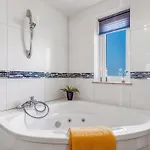 Hébergement de vacances Danika - 1-5km From The Sea By Interhome Bøtø By