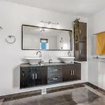Danika - 1-5km From The Sea By Interhome