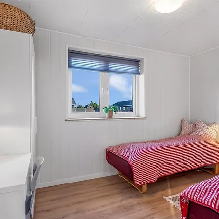 Holiday home Danika - 1-5km From The Sea By Interhome *