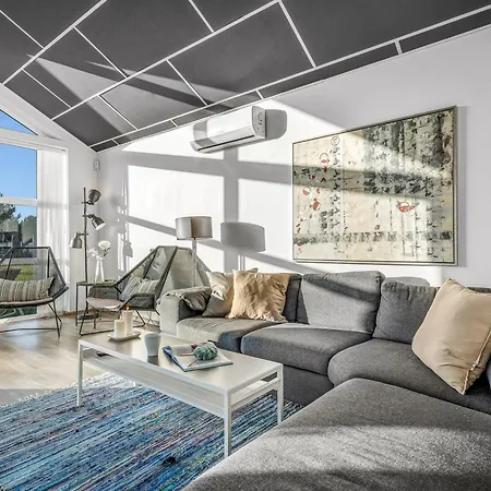Danika - 1-5km From The Sea By Interhome *