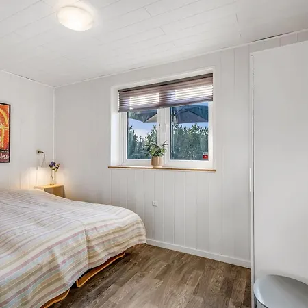 Danika - 1-5km From The Sea By Interhome