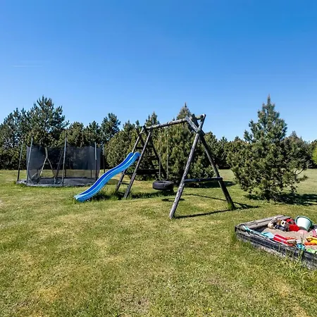 Danika - 1-5km From The Sea By Interhome