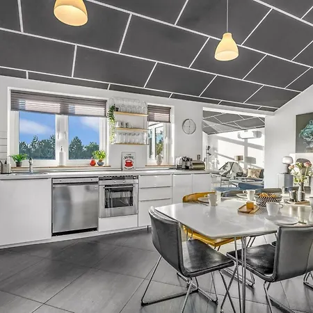 Ferienhaus Danika - 1-5km From The Sea By Interhome Bøtø By