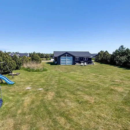 Danika - 1-5km From The Sea By Interhome *